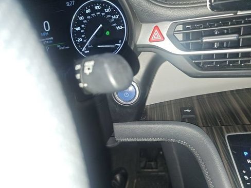 Used 2023 Toyota Sienna Limited AWD/4WD image 25
