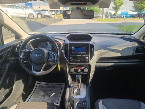 Used 2018 Subaru Crosstrek 2.0i Premium w/ Eyesight System image 17