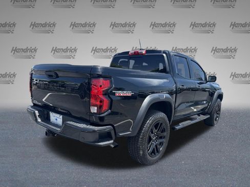 Used 2024 Chevrolet Colorado Trail Boss w/ Technology Package AWD/4WD image 10