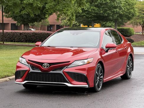 Used 2019 Toyota Camry XSE w/ Driver Assist Package FWD image 2