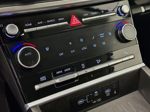 Used 2025 Hyundai Santa Fe SEL image 23