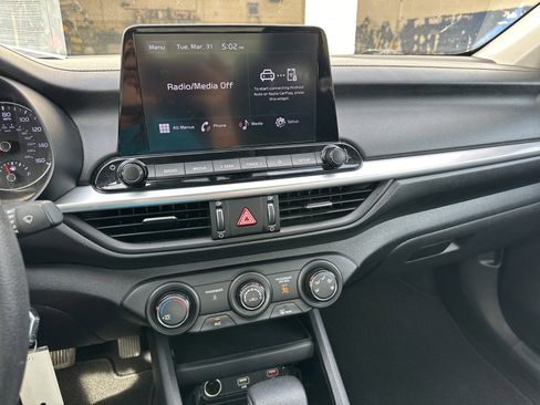 Used 2024 Kia Forte LX image 12