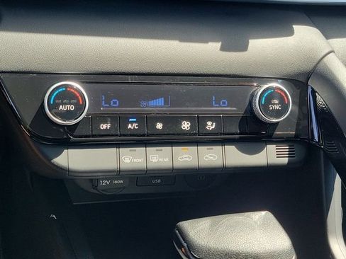 New 2026 Hyundai Elantra Hybrid FWD image 12