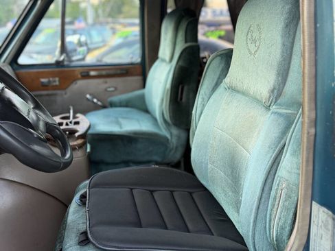 Used 1992 Chevrolet G20 image 13