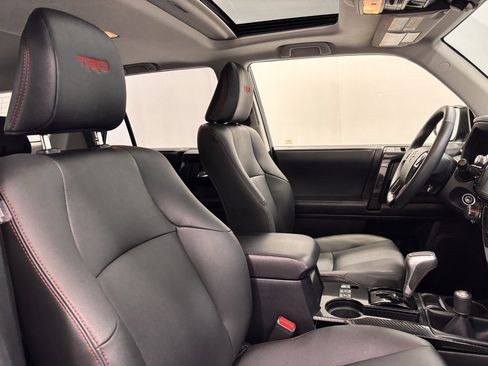 Used 2019 Toyota 4Runner TRD Off-Road Premium image 18