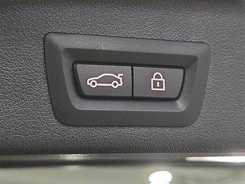 Used 2023 BMW X5 sDrive40i w/ Executive Package image 27