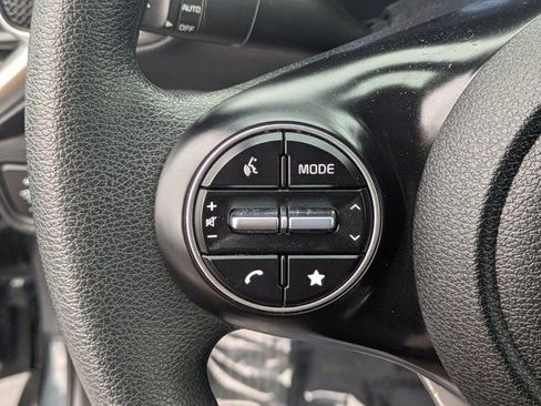 Used 2025 Kia Soul LX w/ LX Technology Package image 21