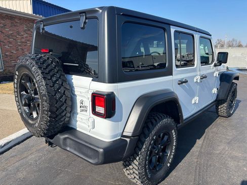 Used 2022 Jeep Wrangler Unlimited Sport image 3