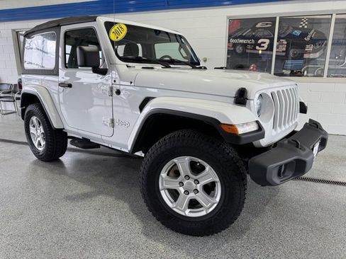 Used 2018 Jeep Wrangler Sport image 2