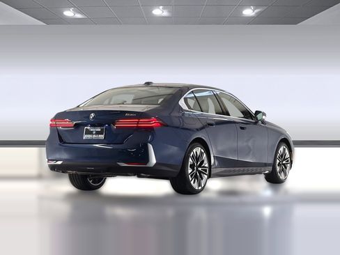 New 2026 BMW 530i image 8