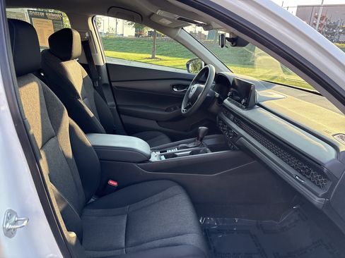 Used 2023 Honda Accord LX image 24