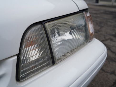 Used 1993 Ford Mustang LX image 88