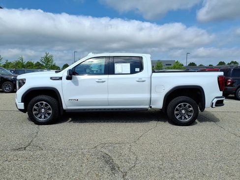 Used 2024 GMC Sierra 1500 AT4 w/ Technology Package AWD/4WD image 2