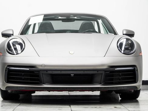 Used 2022 Porsche 911 Carrera w/ Premium Package RWD image 10