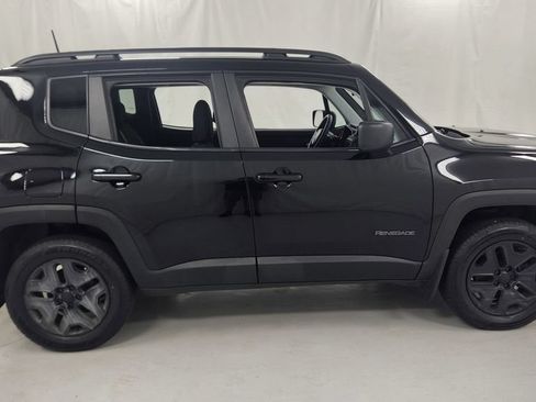 Used 2018 Jeep Renegade Sport w/ Power & Air Group AWD/4WD image 2