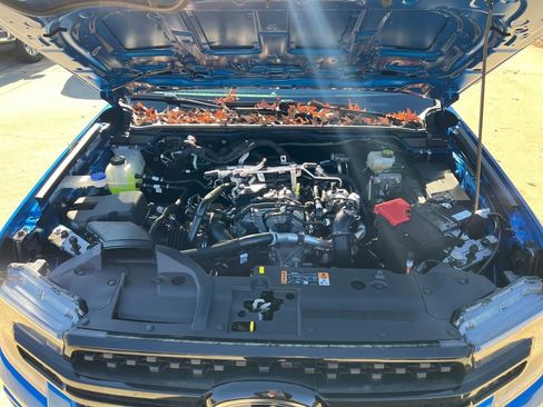 New 2025 Ford Ranger XLT w/ FX4 Off-Road Package image 13