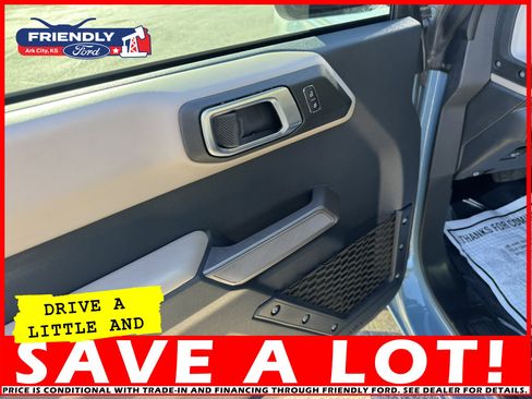 Used 2023 Ford Bronco Wildtrak image 16