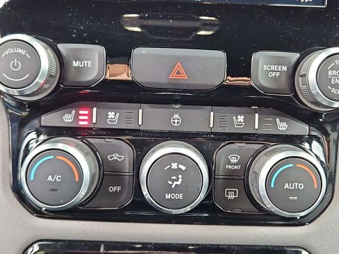 Used 2024 RAM 1500 Laramie image 18