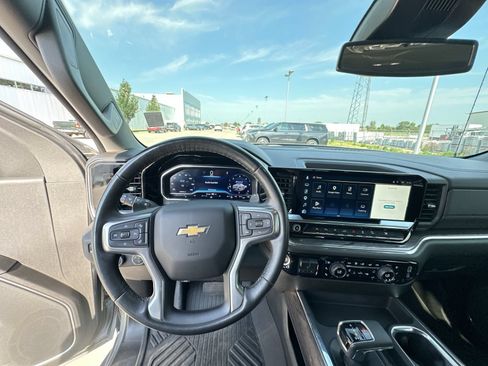 Used 2024 Chevrolet Silverado 1500 LTZ AWD/4WD image 11