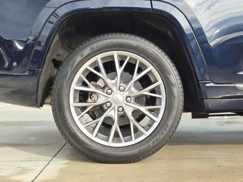 Used 2024 Jeep Grand Cherokee Summit w/ Adv Protech Group IV AWD/4WD image 26