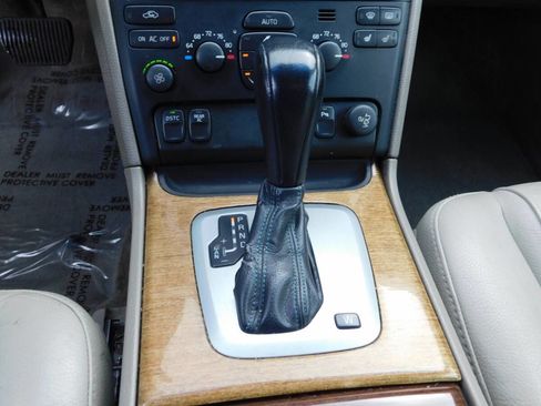 Used 2005 Volvo XC90 T6 image 14