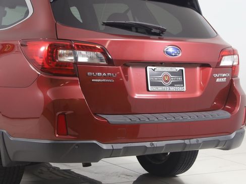 Used 2017 Subaru Outback 2.5i Limited AWD/4WD image 22