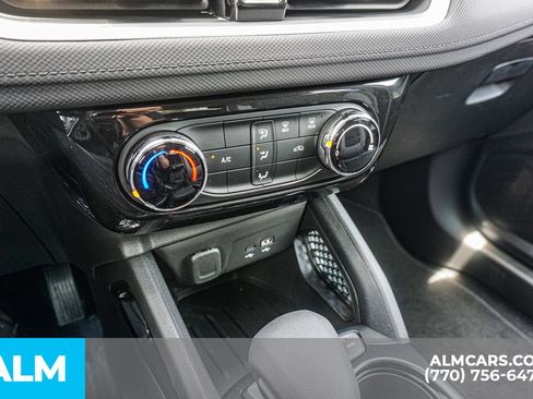 Used 2026 Chevrolet TrailBlazer LT AWD/4WD image 42
