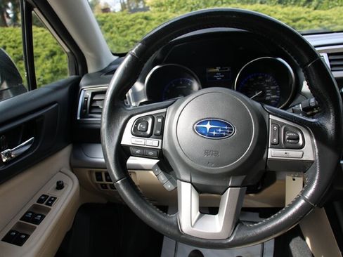 Used 2015 Subaru Outback 2.5i Premium image 18