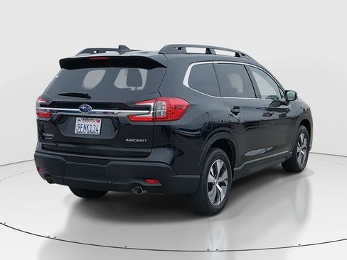 Used 2023 Subaru Ascent Premium w/ Convenience Package image 7