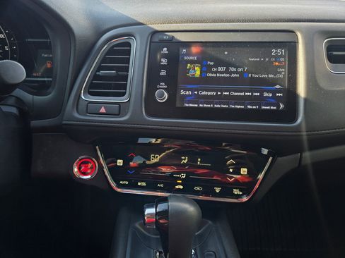 Used 2021 Honda HR-V EX-L image 15