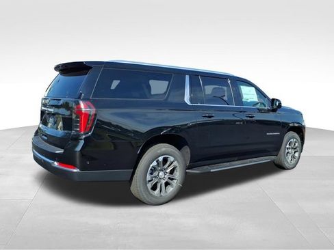 New 2026 Chevrolet Suburban LS AWD/4WD image 3
