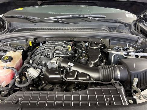 Used 2024 Jeep Grand Cherokee L Laredo AWD/4WD image 27