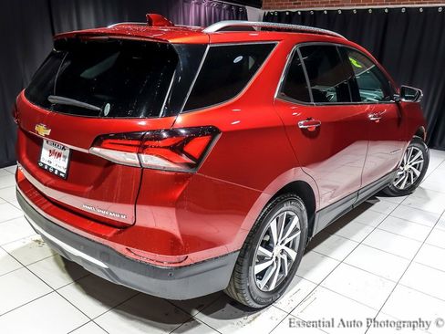 Used 2023 Chevrolet Equinox Premier image 12