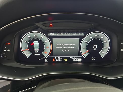 Used 2025 Audi Q8 Prestige image 19