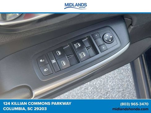 Used 2019 Jeep Cherokee Limited FWD image 17