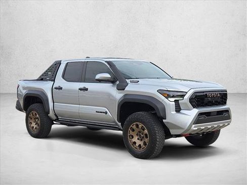 Used 2025 Toyota Tacoma 4x4 Double Cab Hybrid image 3