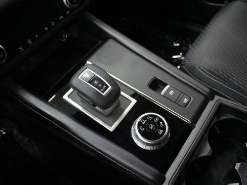 Used 2022 Mitsubishi Outlander ES image 18