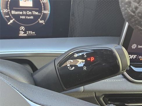 New 2026 Volkswagen Tiguan SE R-Line image 17