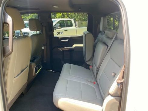 Used 2020 Chevrolet Silverado 1500 LTZ w/ LTZ Premium Package AWD/4WD image 9