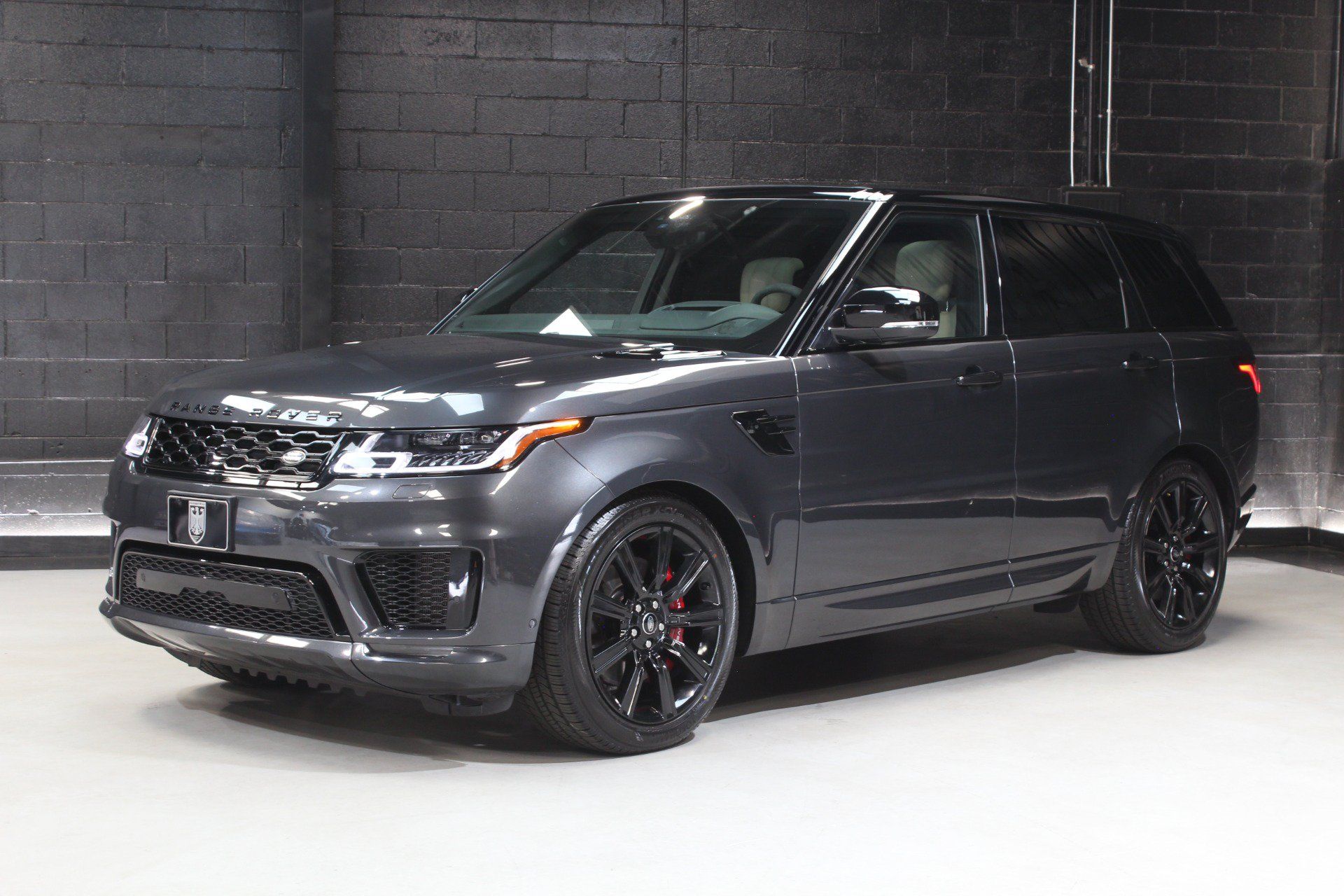 Used 2022 Land Rover Range Rover Sport HST AWD/4WD image 4