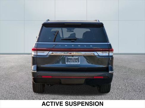 Used 2024 Lincoln Navigator Reserve image 4