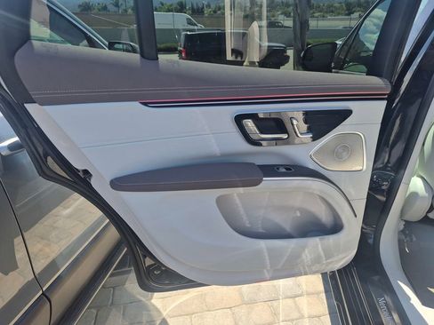 Used 2023 Mercedes-Benz EQS 580 4MATIC SUV image 22