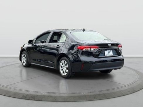Used 2023 Toyota Corolla LE w/ Carpet Mat Package (TMS) image 5