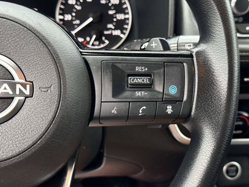 Used 2023 Nissan Rogue SV AWD/4WD image 19