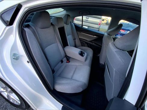 Used 2025 Toyota Camry LE image 19