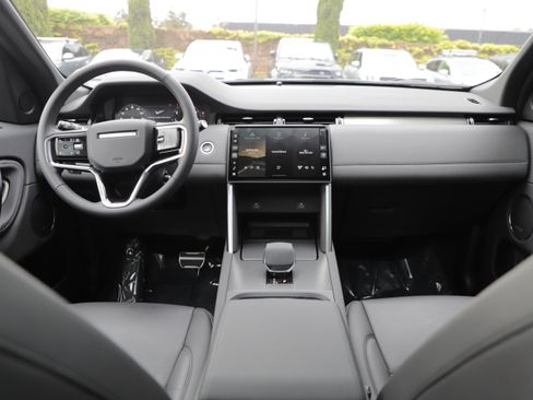 Certified 2025 Land Rover Discovery Sport Dynamic SE AWD/4WD image 14