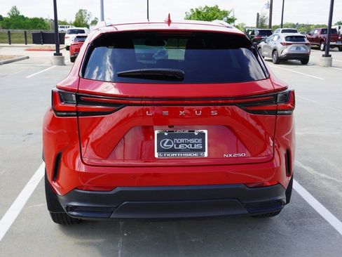 Used 2024 Lexus NX 250 FWD w/ Towing Package (2000 Lbs) image 7