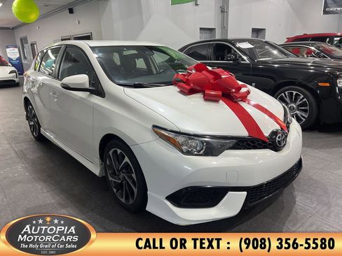 Used 2017 Toyota Corolla iM image 6
