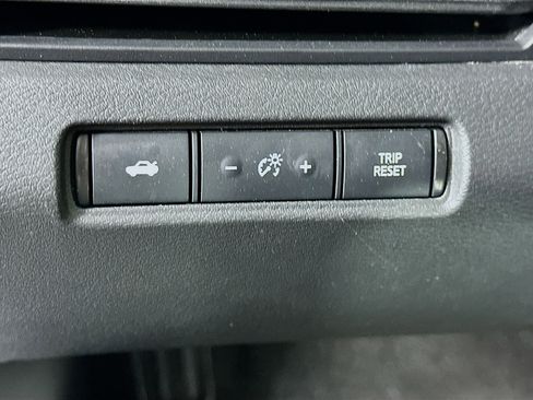 Used 2024 Nissan Altima 2.5 SV image 17