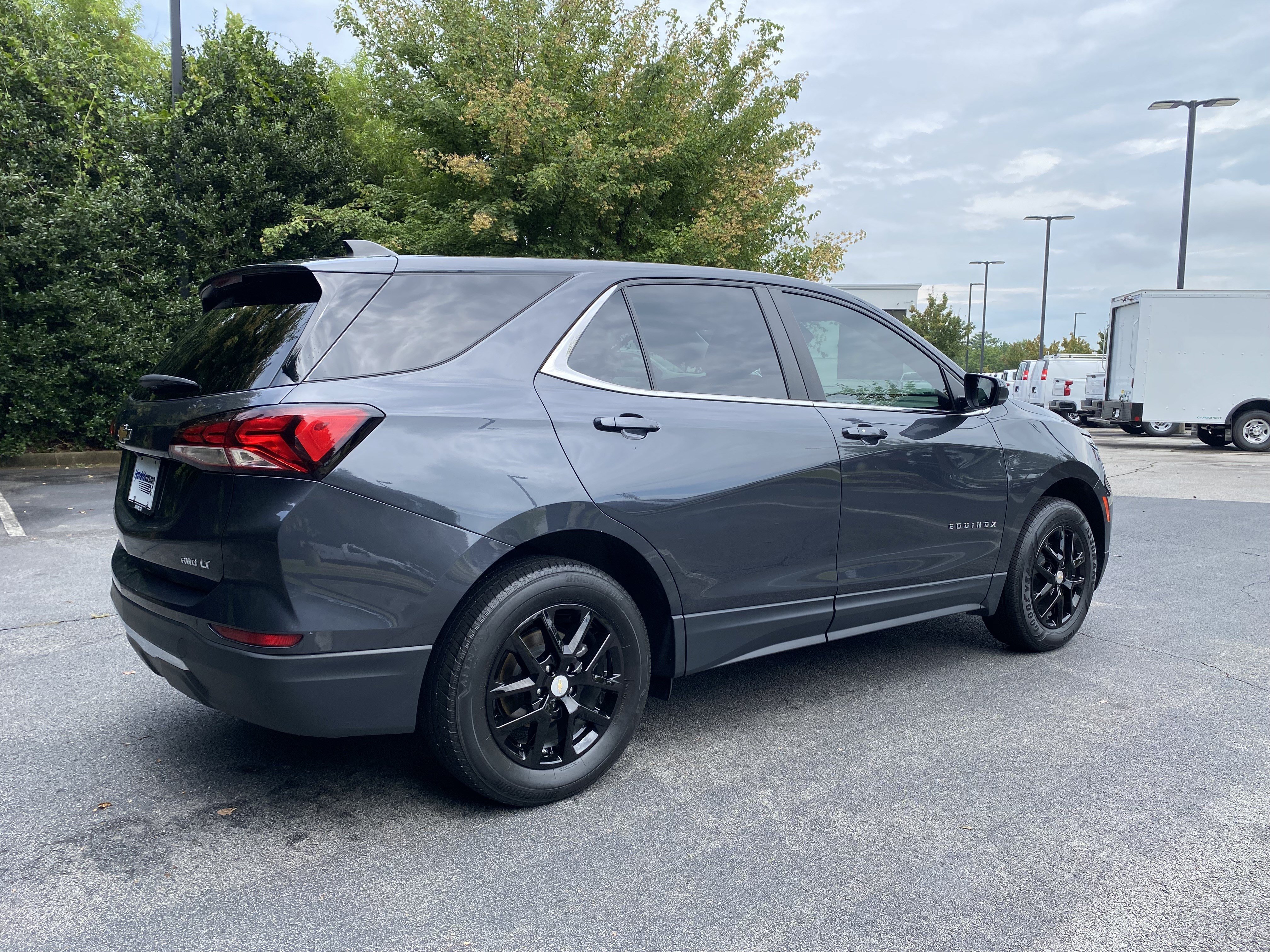 Used 2023 Chevrolet Equinox LT AWD/4WD image 9